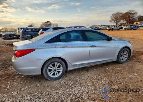 2013 Hyundai Sonata Gls z USA, uszkodzony, nr VIN 5NPEB4AC7DH737088